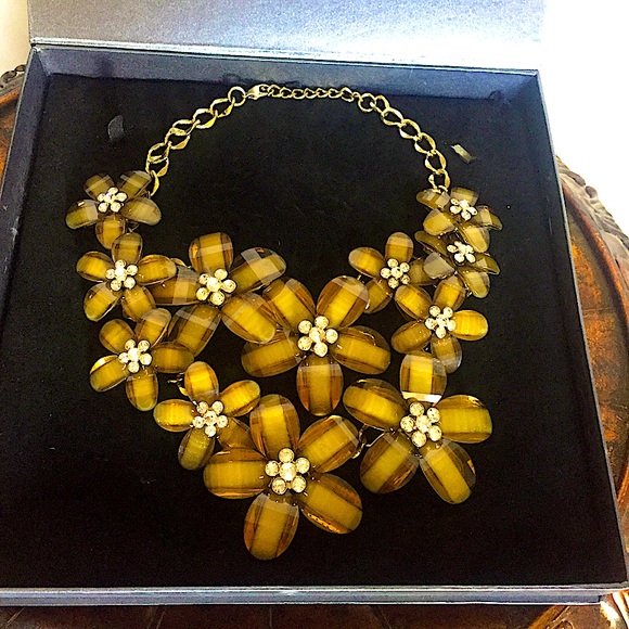 Kenneth Jay Lane Gold Tone Layered Flower Necklace - Picture 6 of 13